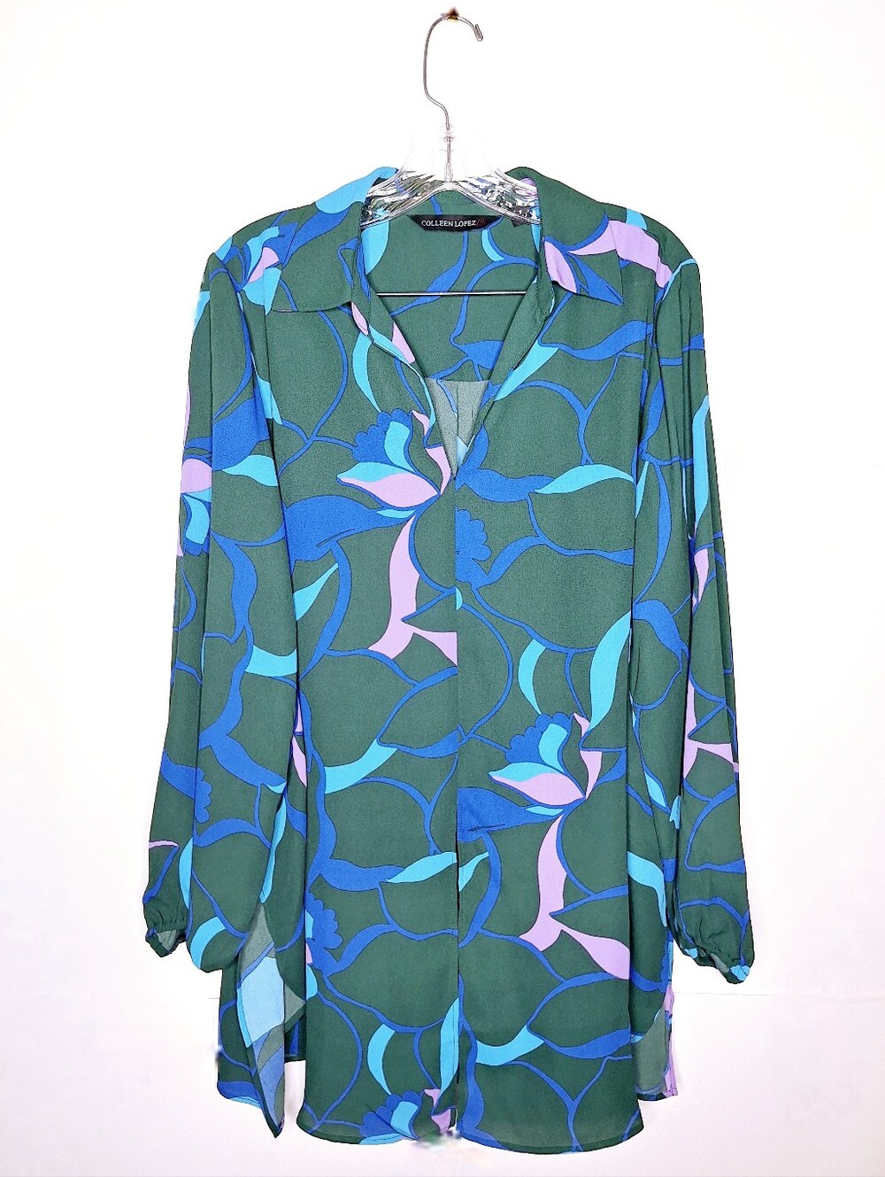 Colleen Lopez "The Rich Auntie In Light Floral" Bloom Core, tunic blouse.
